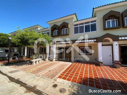 TOWNHOUSE VENTA SECTOR CANCHANCHA MARACAIBO NEXT 1953 NEXT HOUSE VENDE TH. Residencia VILLA MILLENIU