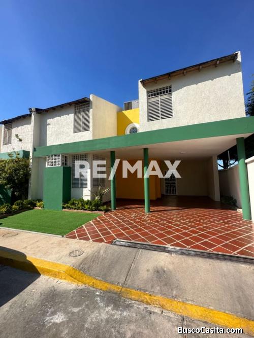 CasaVenta Acuarelas del Sol. {Remax Millenium}
