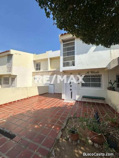 Townhouse en Venta. Villa Palermo. Remax Millenium