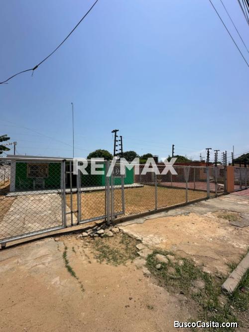 Esquina Comercial en Venta Remax Millenium