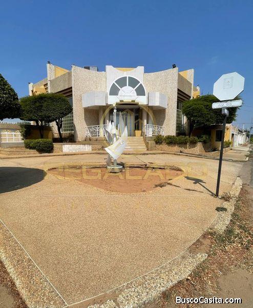 Excelente casa Urbanización los Olivos