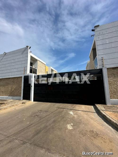 Townhouse en Venta Urb. La Coromoto. Remax Millenium