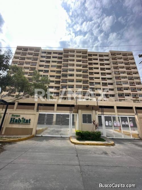 En Alquiler Apartamento. Parque Habitat. Remax Millenium