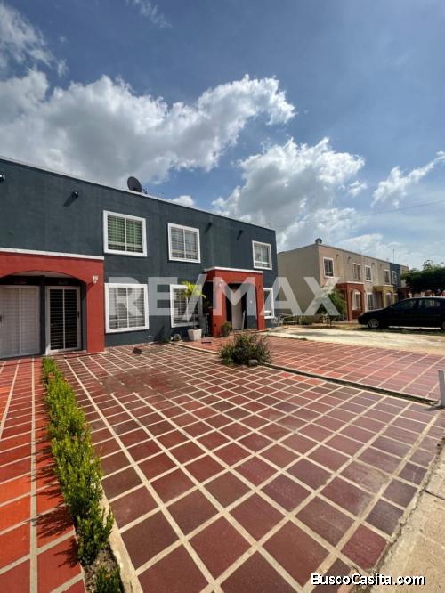 Townhouse en Venta Caminos de La Lagunita Zona Oeste. Remax Millenium