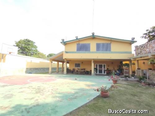 VENDO-CASA 2 PLANTA EXCELENTE INVERSION - ZONA CAMPESTRES LAS MOROCHAS-SAN DIEGO