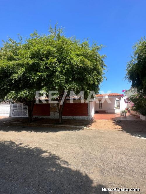 Casa en Venta Urb. Doral Norte. Remax Millenium