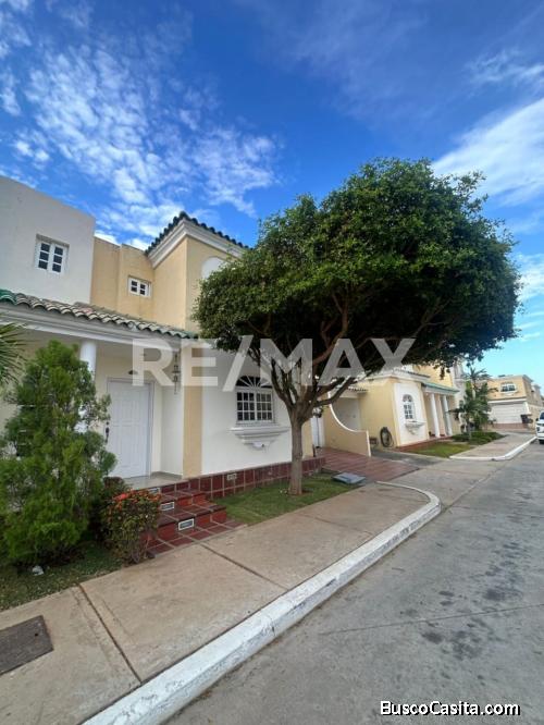 Townhouse en Alquiler Villa Oasis Country I, Remax Millenium