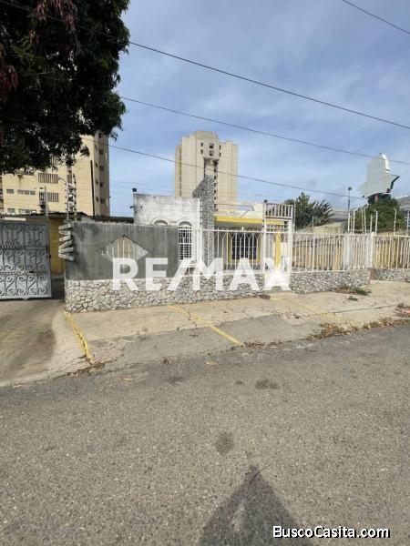 CASA COMERCIAL VENTA SECTOR TIERRA NEGRA