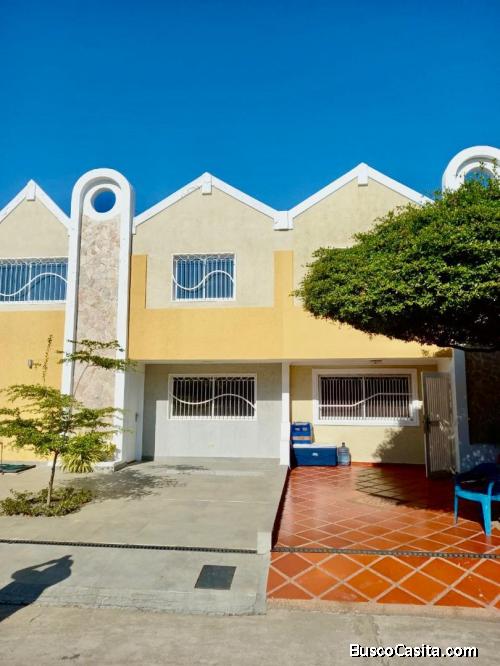 Townhouse Venta Maracaibo Villa Las Palmas. 080925