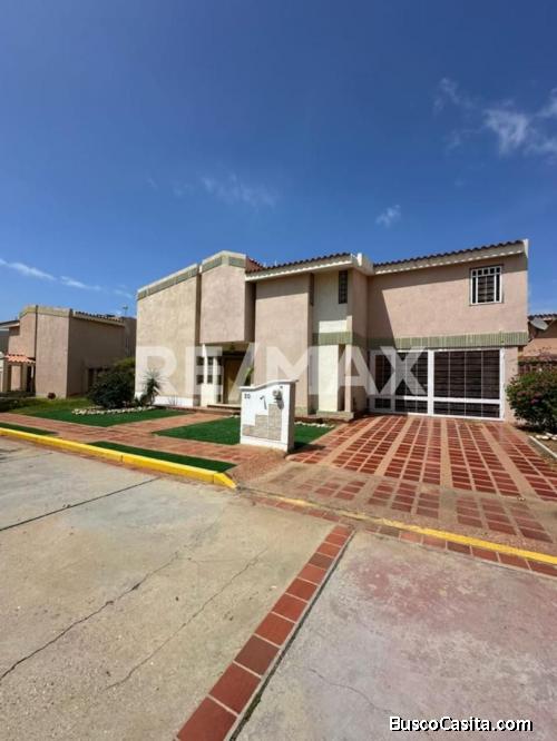 Townhouse Venta-alquiler Maracaibo Villa Antañona. 100925