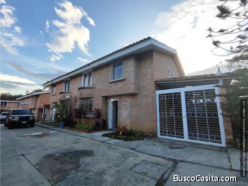Townhouse de lujo con servicios 100%