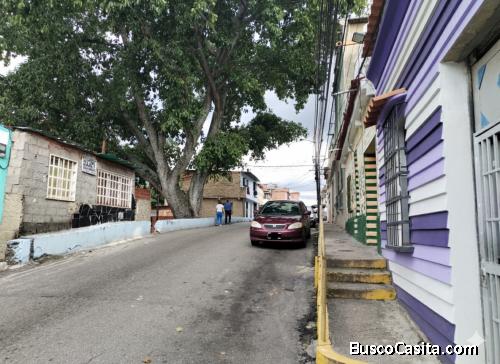 Casa 3 Pisos | 216 m2 | 4H2 ½ B | La Pastora | Solo $45,000 LA MEJOR INVERSIÓN POR METRO CUADRADO 