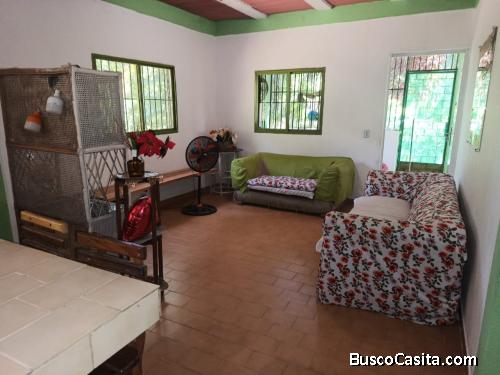 casa campestre en chuspa a 3 minutos de la playa