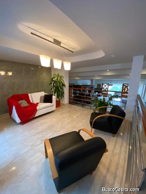 Casa quinta  En El Este Con Vista Al Valle - Planta Eléctrica 100% Y Mármol