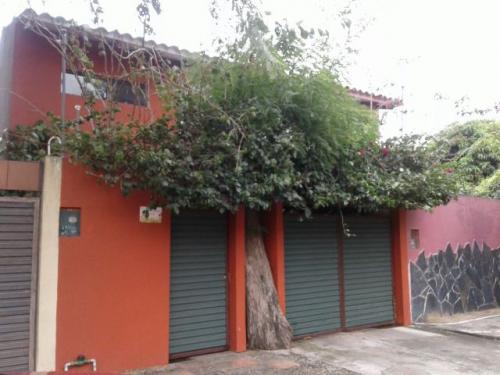 EN BARRIO EL CARMEN COMODA CASA