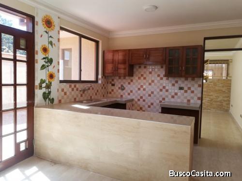 ZONA NORTE-CASA INDEPENDIENTE CON MUCHO ESTILO Y CALIDAD