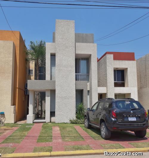 BONITA CASA EN VENTA EN COND: CANNARA
