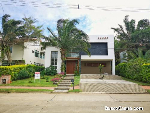 CASA EN VENTA EN EL URUBO COND: RIO SIERRA