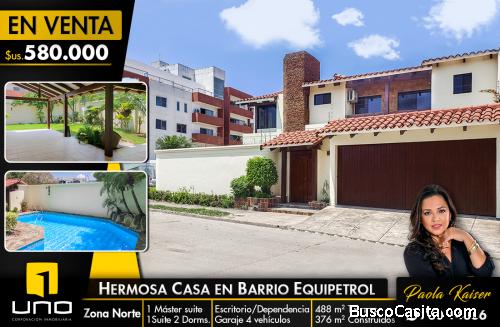 Hermosa casa en venta con piscina en Equipetrol