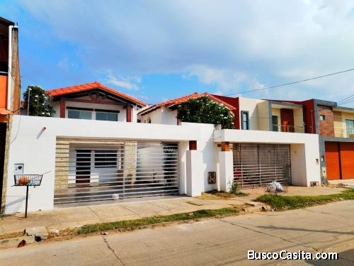 BARRIO BOLINTER FLAMANTE CASA DE 2 PLANTAS 4 DORMITORIOS EN VENTA