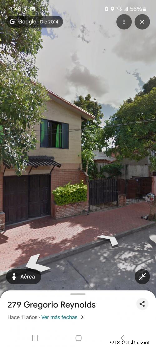 Dueño vende casa y 3 departamento colinda con equipetrol