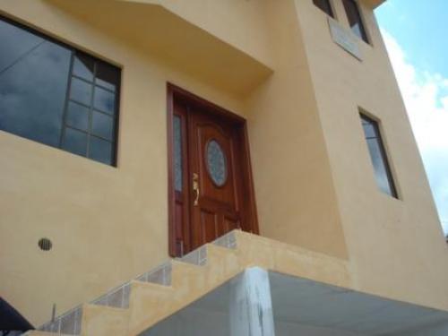 DE OPORTUNIDAD //BAJO DE PRECIO!!!!62.000!!!!!// CASA POR ESTRENAR EN LA AV. GONZALES SUAREZ 