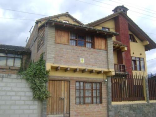 VENDO LINDA CASA EN LA CIUDADELA IMBAYA