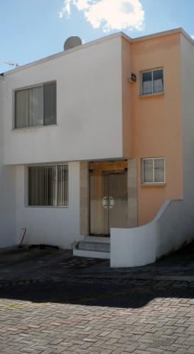 CONJUNTO PARAÍSO DEL SOL, HERMOSA CASA CONJUNTO PRIVADO, SECTOR PUSUQUI, 110 METROS CUADRADOS DE CONSTRUCCIÓN