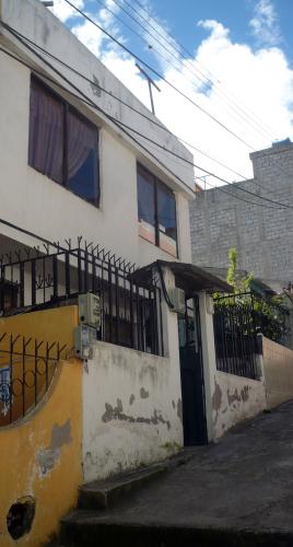 CASA CARAPUNGO DE 2 PLANTAS, SIN ACABADOS, SIN PARQUEADERO, SECTOR LA PUNTILLA $29.900 APROVECHE