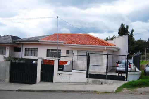 INMOBILIARIA PEDRO PAREDES VENDE CASA RENTERA  SECTOR GAPAL