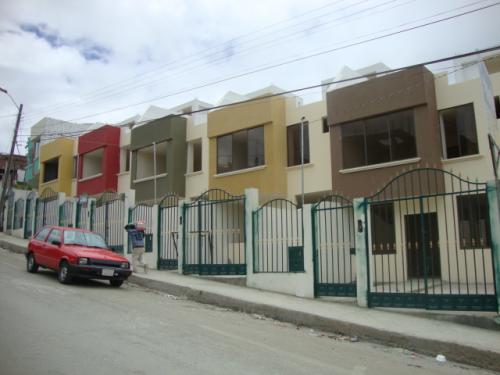 15 HERMOSAS VIVIENDAS POR ESTRENAR DE DOS PISOS DE TRES DORMITORIOS EXELENTE UBICACION