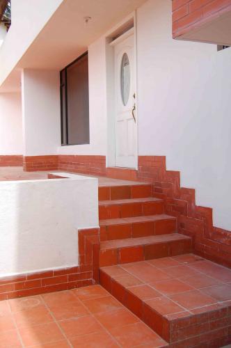 VENTA DE CASA SECTOR MONTESERRIN