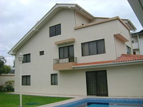 BONITA CASA  DE VENTA EN CUENCA 