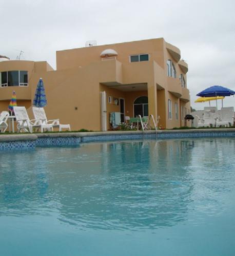 Completamente amoblado y con todo el menaje vendo en Club Privado