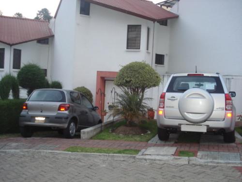 CASA SECTOR COLEGIO EINSTEIN AL NORTE DE QUITO