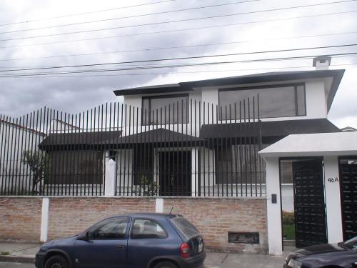 Vendo casa en Sta Rosa (Sangolquí) 