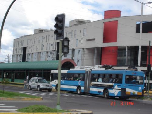 VENDO CASA  -QUITUMBE-