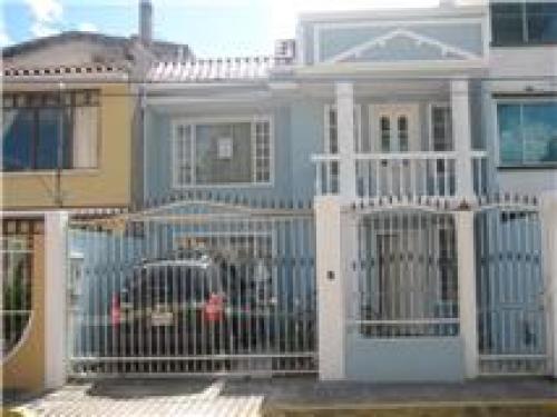 VENDO CASA EN EL vALLE DE LOS CHILLOS SECTOR CONOCOTO