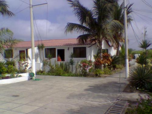 VENDO CASA AMOBLADA EN SALINAS PROVINCIA DE SANTA ELENA