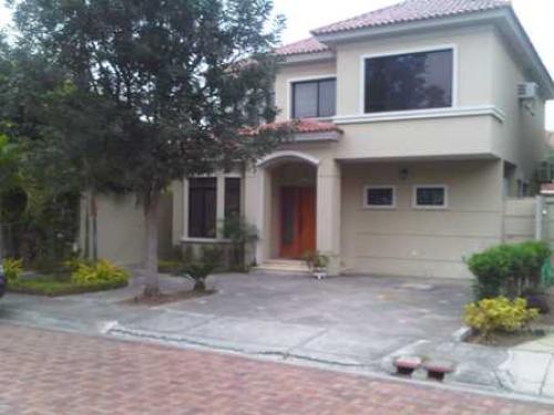 VIA SAMBORONDON URBANIZACION VISTASOL SE VENDE CASA