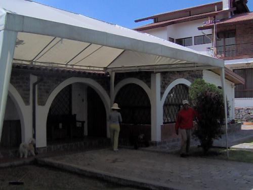 Casa en planta baja, amplia área verde, Via Tingo, sector Colegio Antares