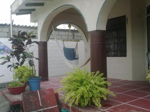 Vendo o cambio linda casa en Atacames