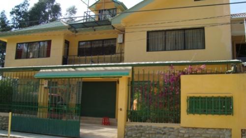 HERMOSA CASA COMERCIAL SECTOR LAZARETO