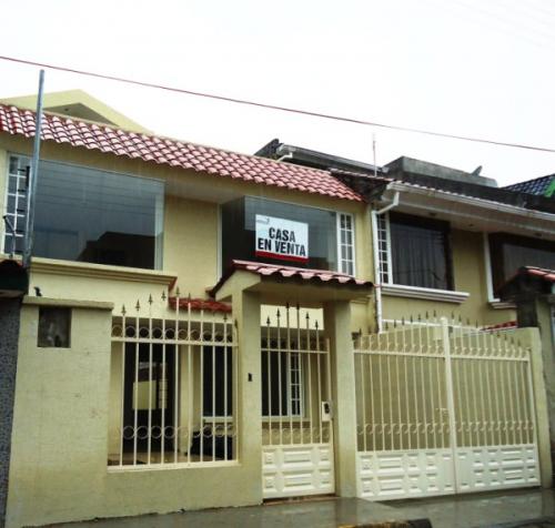 HERMOSAS CASAS  EN CONOCOTO