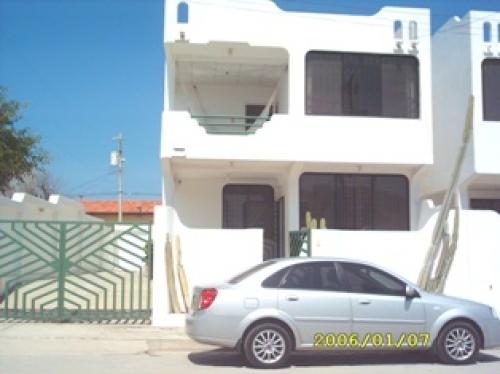 DUNAS 2- SALINAS VENDO BONITA CASA ESQUINERA AMOBLADA CON 4 DORMITORIOS, JARDINES, BALCON, 2 PLANTAS, Y GARAJE CERRADO PARA 3 CARROS.