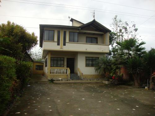 VENDO CASA CON PROPIEDAD COCHANCAY