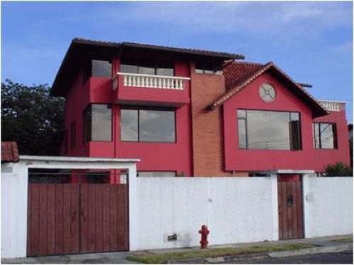 Vendo Casa en Urb. La Primavera-Cumbaya