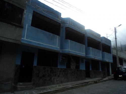 VENDO CASA DE DOS PLANTA CON EXTENSION A TRES!NEGOCIABLE