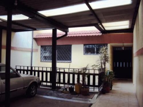 Vendo Hermosa Casa más Mini departamento en Quito – Miraflores Alto. 