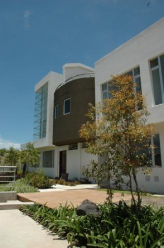 Vendo hermosa y lujosa casa en Conjunto privado ALTOS DE LA LOMA